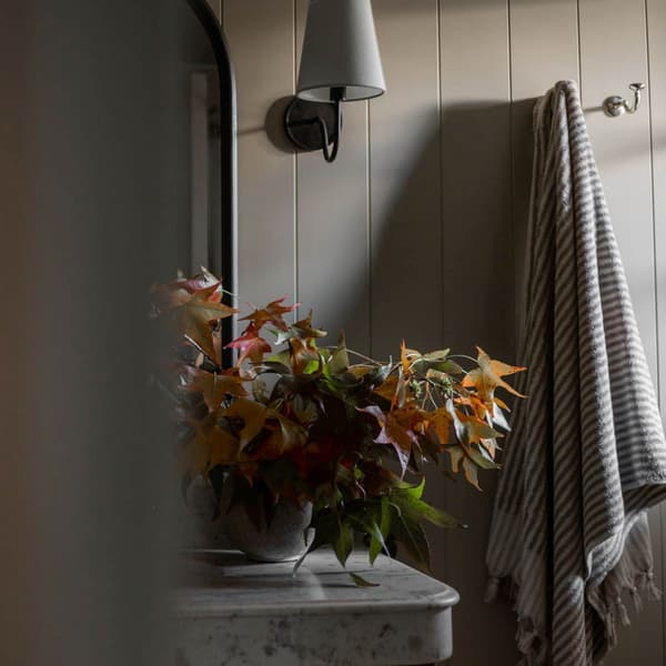 Luminaire Lyndsie Aged Iron | Andrew Martin - vue de détail | REMO-HOME