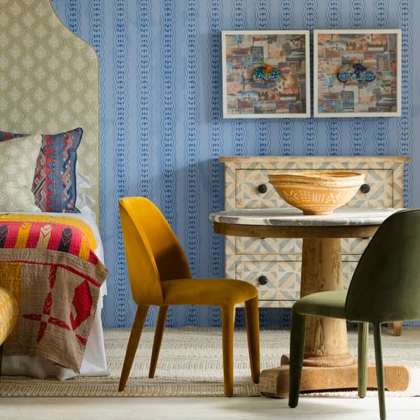 Chaise Carmen Ochre | Andrew Martin - vue de détail | REMO-HOME