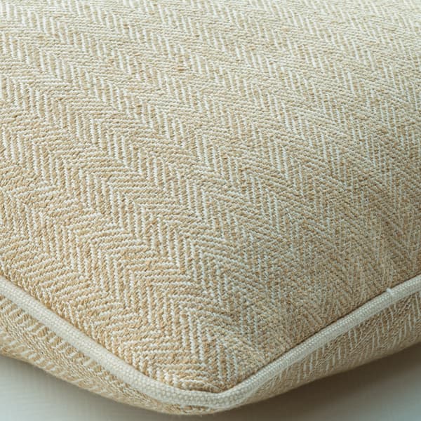 Coussin décoratif Lecce Limone Plumes durables | Andrew Martin - vue de détail | REMO-HOME