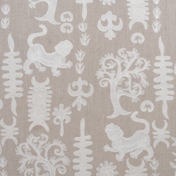 Tissu d'ameublement Tiger Tree Ivory | Andrew Martin - vue de détail | REMO-HOME