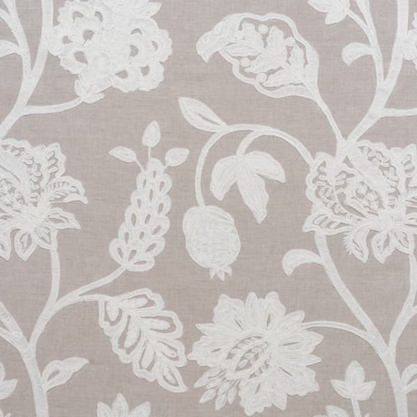 Tissu d'ameublement Pomegranate Ivory | Andrew Martin - vue de détail | REMO-HOME