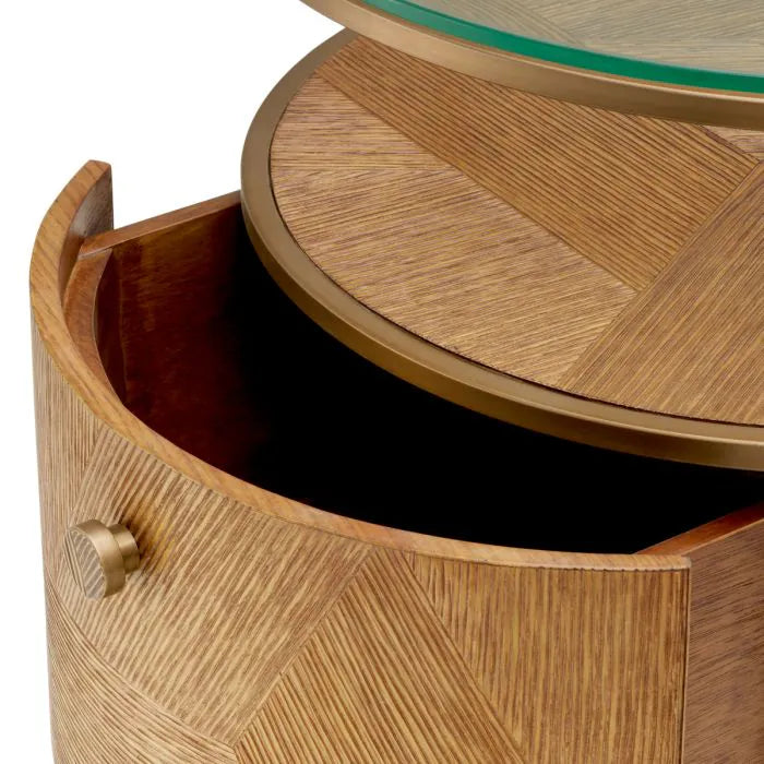 Table de chevet en chêne sculpté, laiton et verre | Eichholtz Velutto