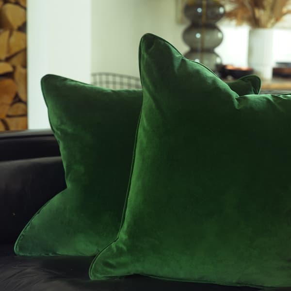 Coussin décoratif Medici Forest Plumes durables | Andrew Martin - vue de détail | REMO-HOME