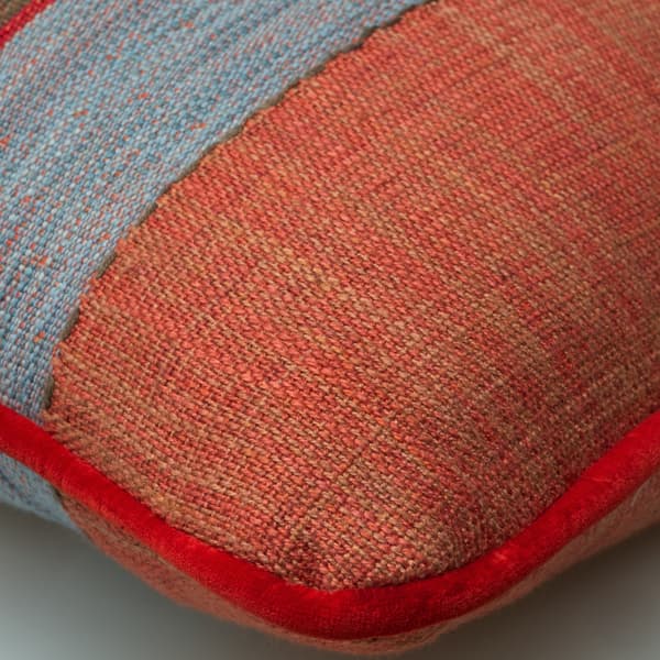 Coussin décoratif Es Cavalet 3 Plumes durables | Andrew Martin - vue de détail | REMO-HOME