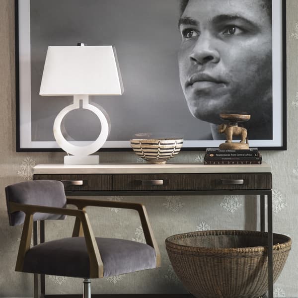 Lampe de table Ring Form Alabaster | Andrew Martin - vue de détail | REMO-HOME