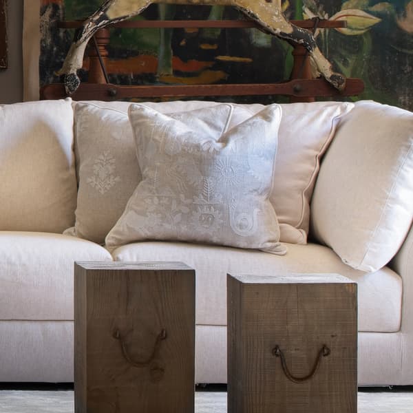 Coussin décoratif Alba Ivory Plumes durables | Andrew Martin - vue de détail | REMO-HOME