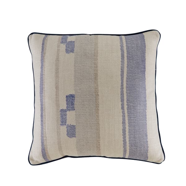 Coussin décoratif Indus Denim Plumes durables | Andrew Martin - vue principale | REMO-HOME