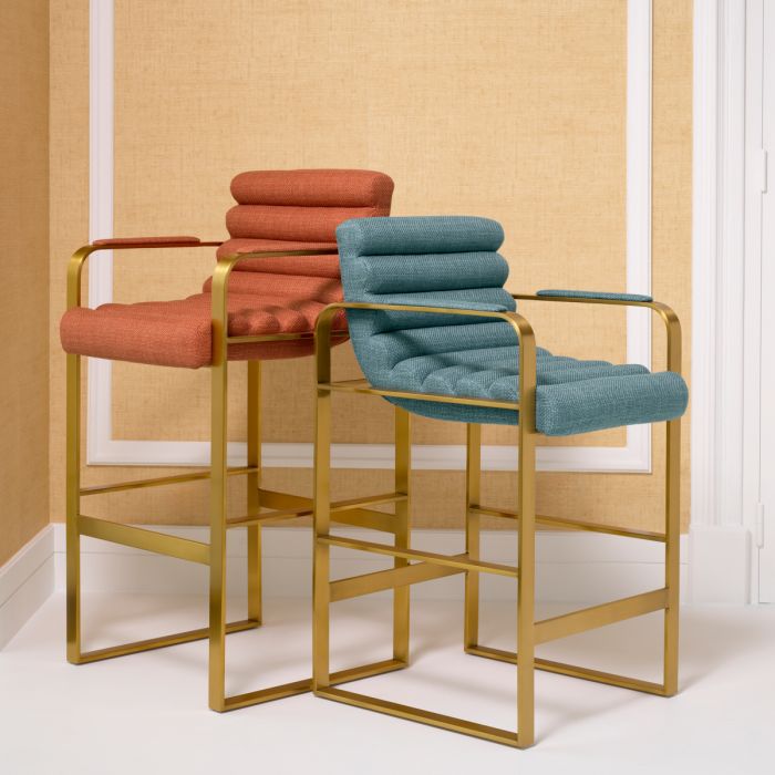 Chaise de bar dorée en tissu bleu | Eichholtz Olsean