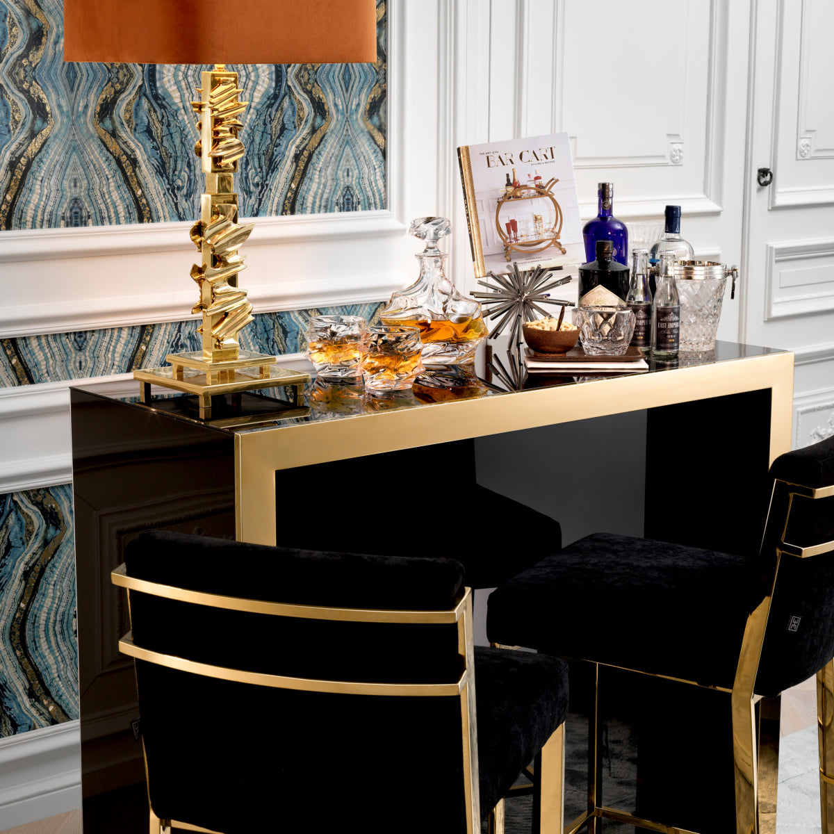 Bar en finition dorée et verre noir | Eichholtz Grimaldi - vue de détail | REMO-HOME