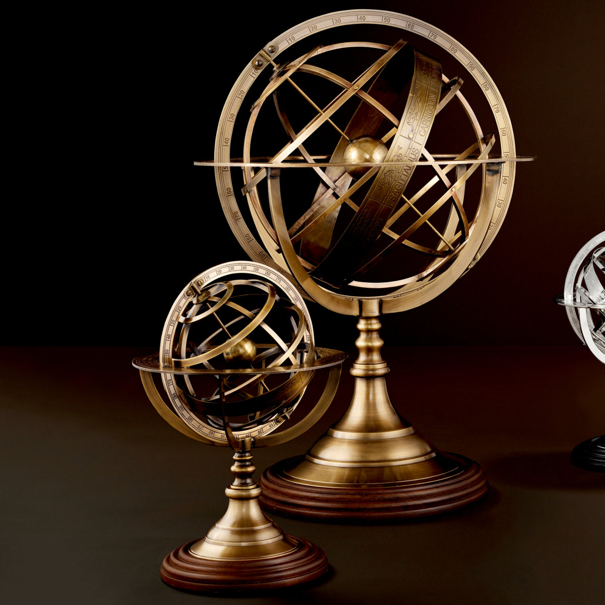 Globe en laiton antique | Eichholtz Globe L - vue de détail | REMO-HOME