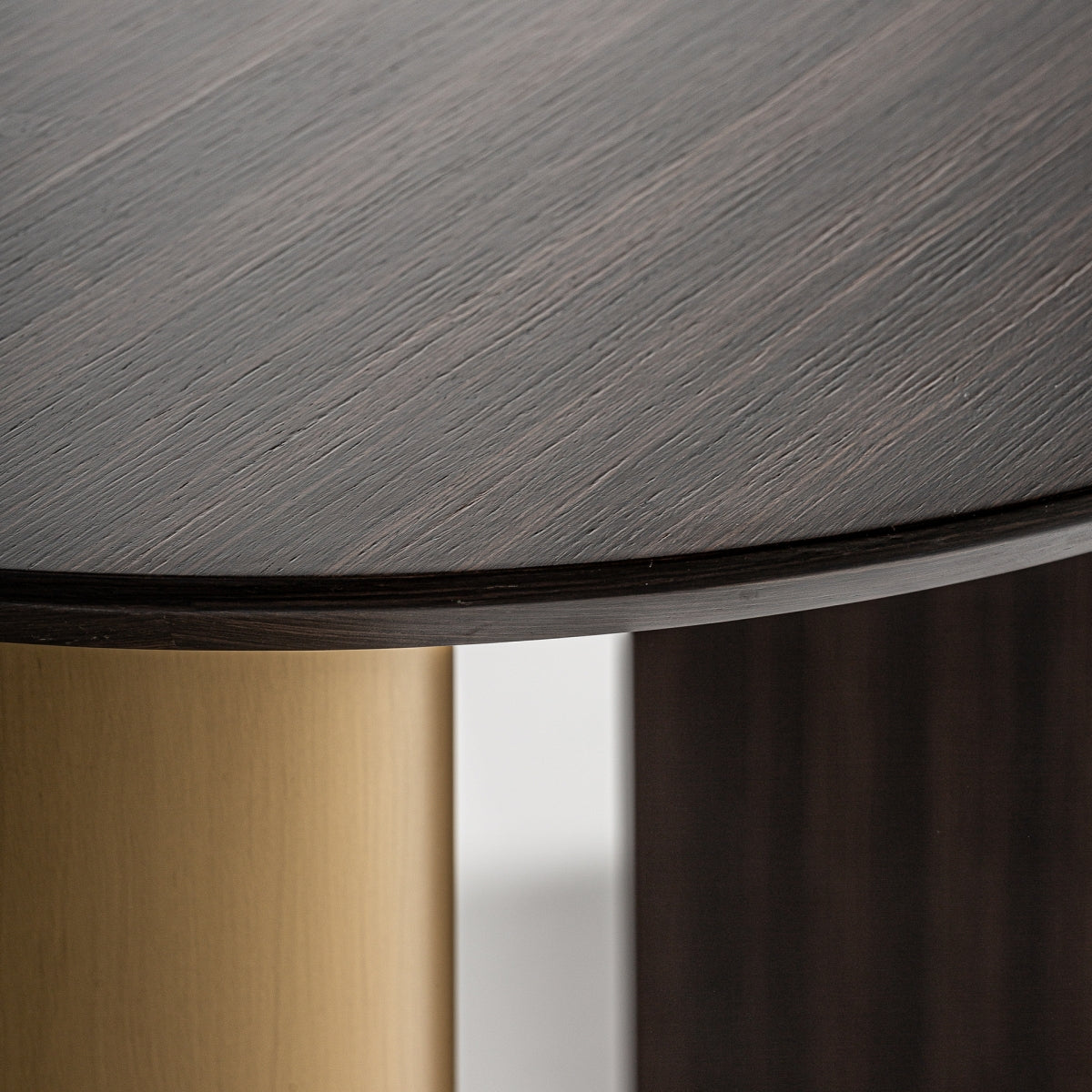 Bureau en bois et laiton doré | Vical Cheb | REMO, mobilier et décoration d'intérieur