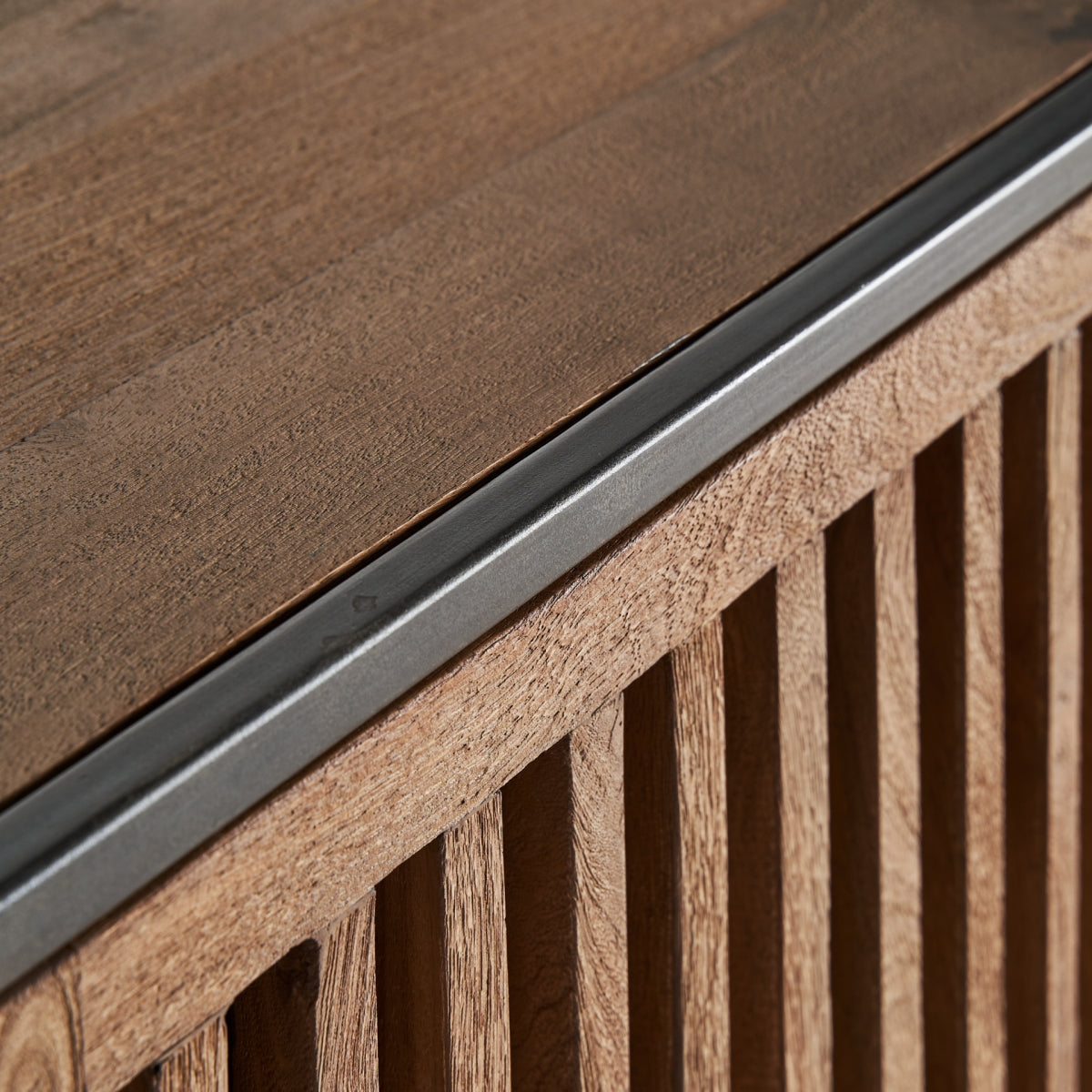 Buffet en bois de manguier | Vical Gaffney | REMO, mobilier et décoration d'intérieur