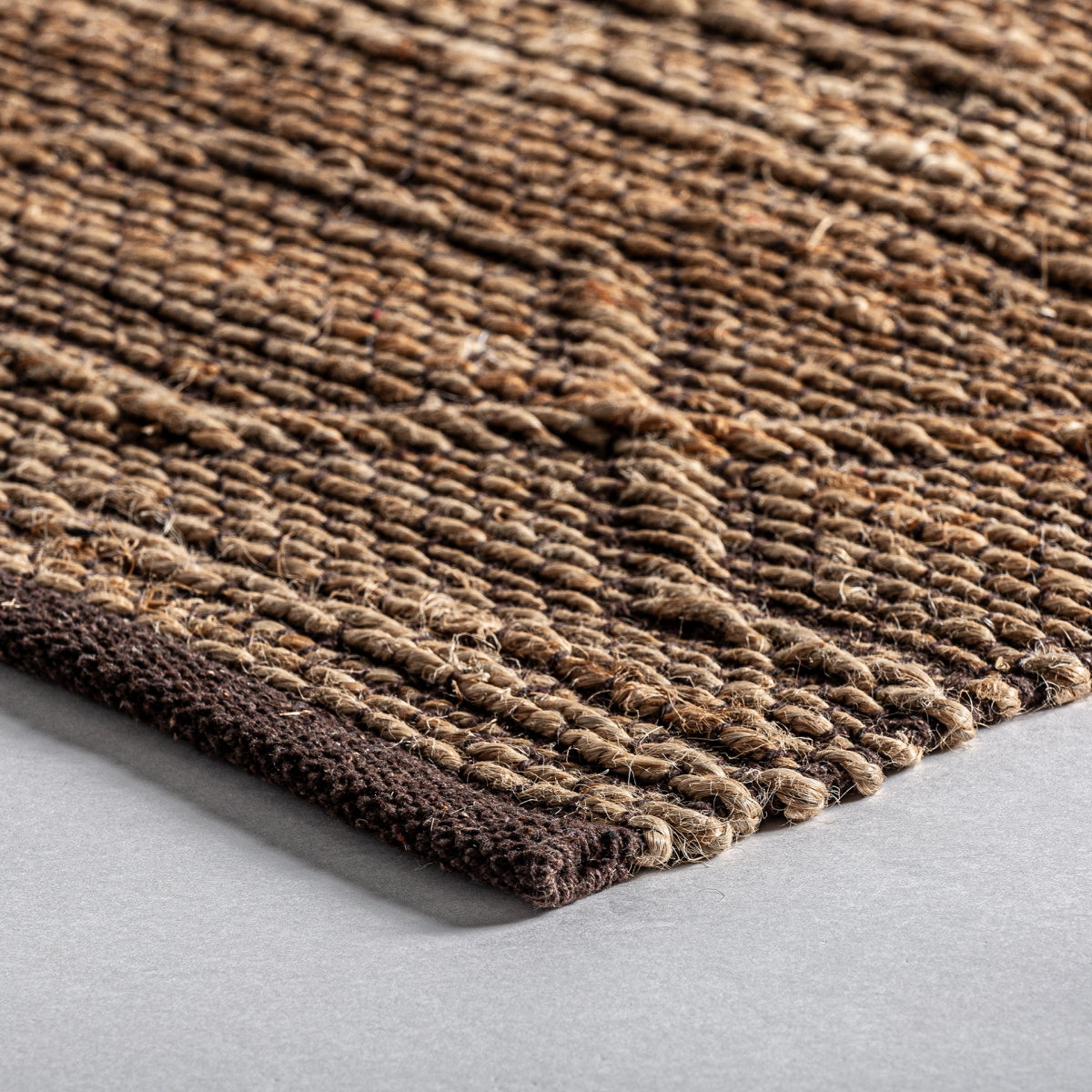 Tapis en jute marron 240 x 350 cm | Vical Tudia | REMO, mobilier et décoration d'intérieur