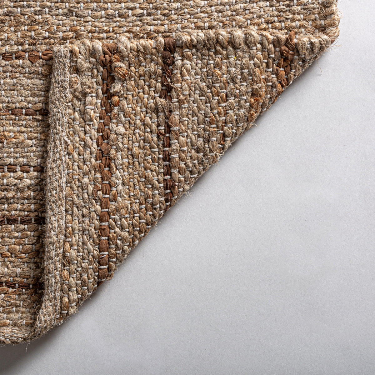 Tapis en jute marron 240 x 350 cm | Vical Thimba | REMO, mobilier et décoration d'intérieur