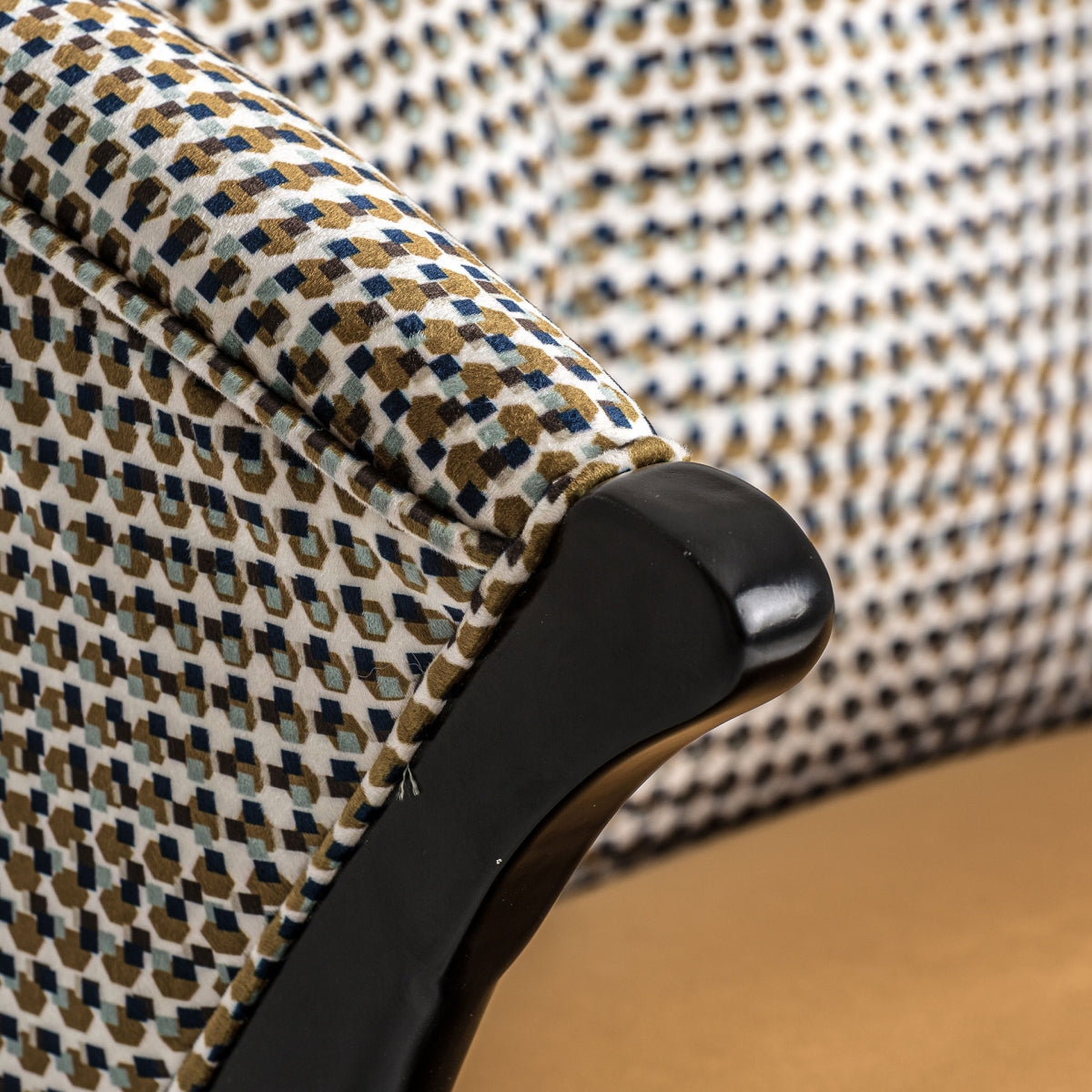 Fauteuil d'appoint en velours jaune | Vical Brillon | REMO, mobilier et décoration d'intérieur