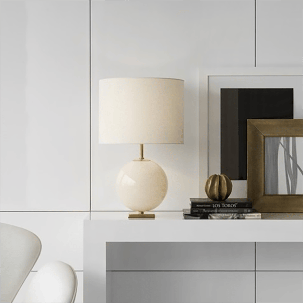 Lampe de table Elsie Blush (Cream Shade) | Andrew Martin - vue de détail | REMO-HOME
