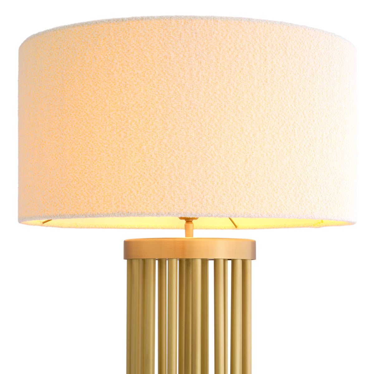 Lampe de sol en laiton antique avec abat-jour en bouclé | Eichholtz Condo - vue d'ambiance | REMO-HOME