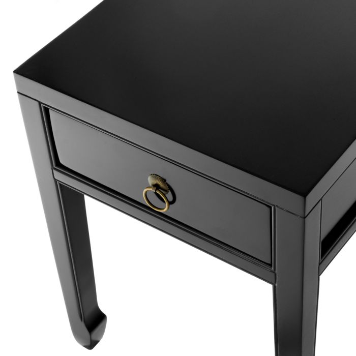 Table de chevet en bois noir ciré | Eichholtz Chinese