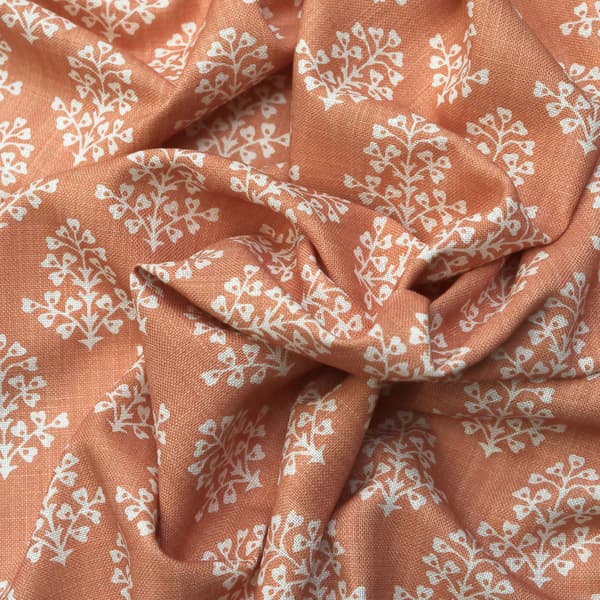 Tissu d'ameublement Sprig Orange | Andrew Martin - vue de détail | REMO-HOME