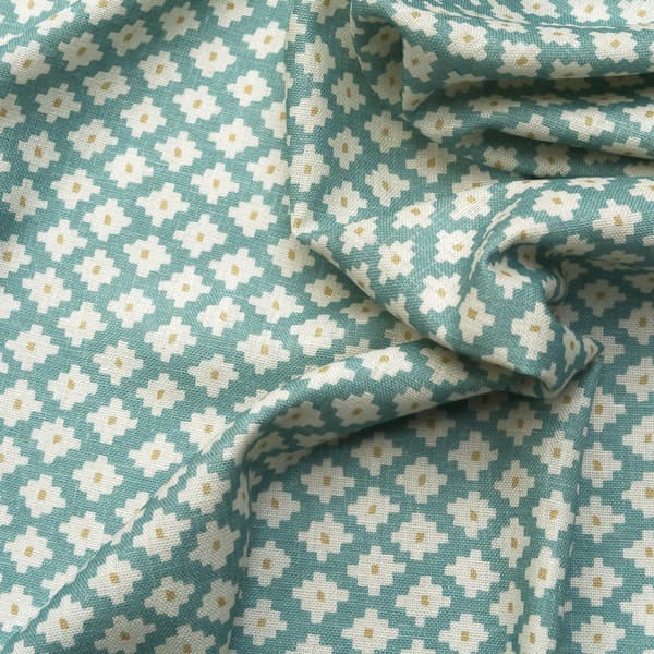 Tissu d'ameublement Maze Turquoise | Andrew Martin - vue de détail | REMO-HOME