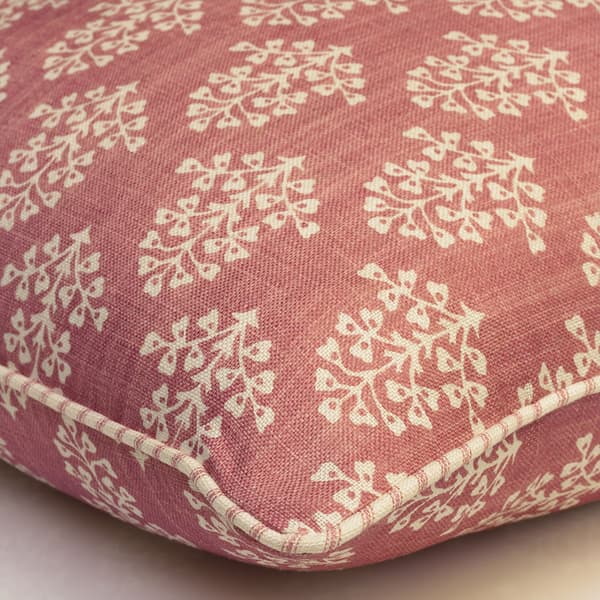 Coussin décoratif Sprig Pink Plumes durables | Andrew Martin - vue de détail | REMO-HOME
