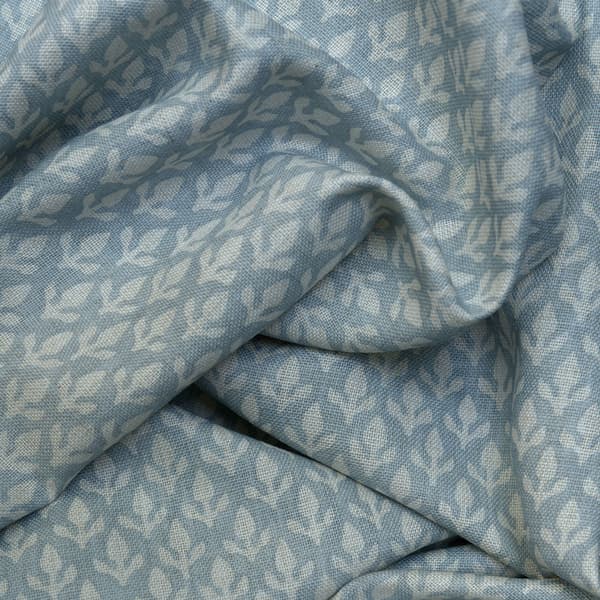 Tissu d'ameublement Bud Sky | Andrew Martin - vue de détail | REMO-HOME