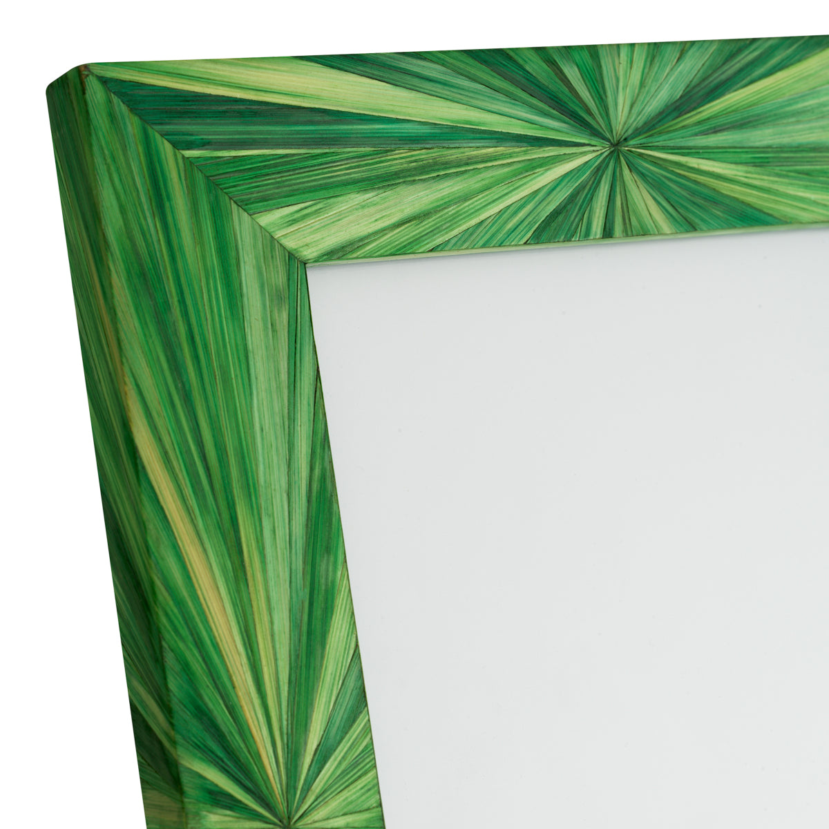 Cadre photo en marqueterie de paille verte | Eichholtz Harvard L - vue d'ambiance | REMO-HOME