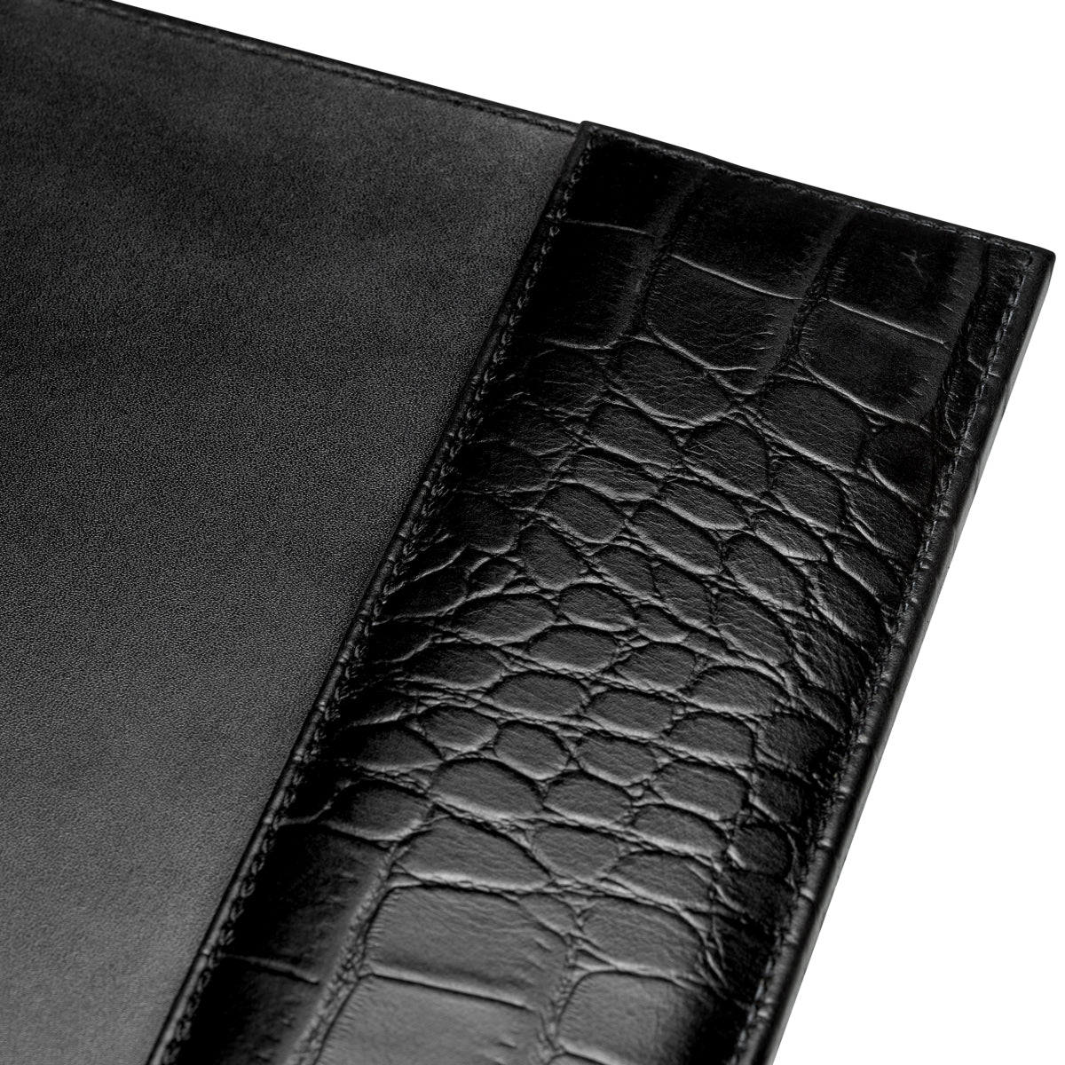 Tapis de bureau en cuir noir gaufré crocodile | Eichholtz Scaleo - vue d'ambiance | REMO-HOME