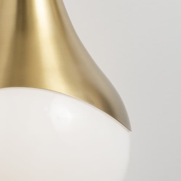 Plafonnier Ariana Chandelier | Andrew Martin - vue de détail | REMO-HOME