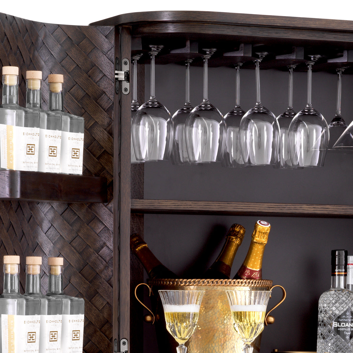 Buffet en placage de chêne et finition en bronze | Eichholtz Nilsson - vue d'ambiance | REMO-HOME