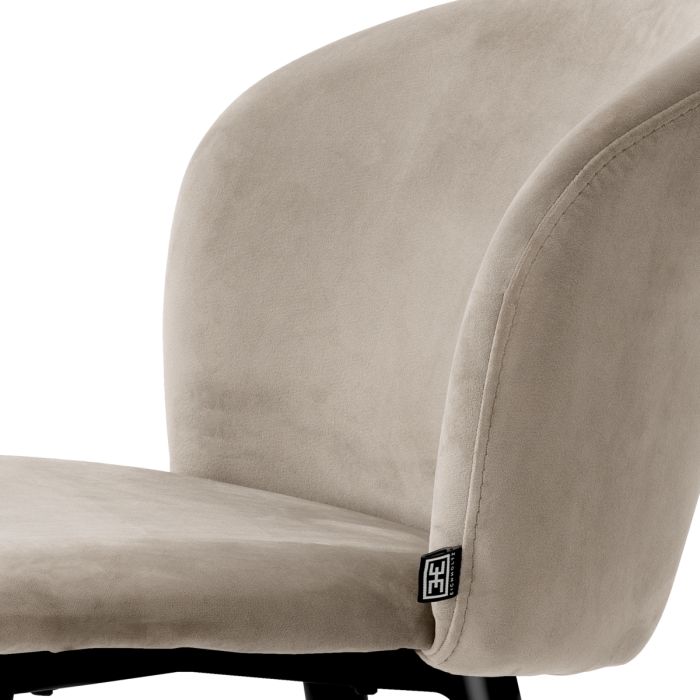 Chaise de bar en velours beige | Eichholtz Volante