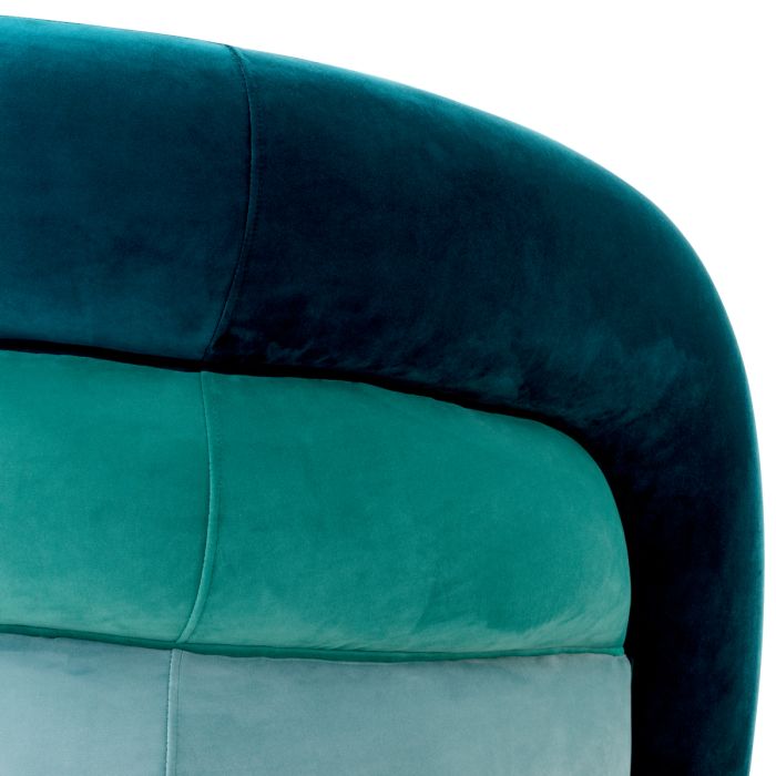 Fauteuil en velours bleu | Eichholtz Novelle
