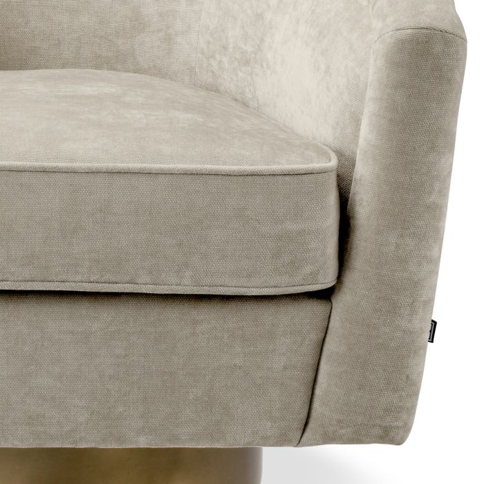 Fauteuil pivotant en velours sable | Eichholtz Catene