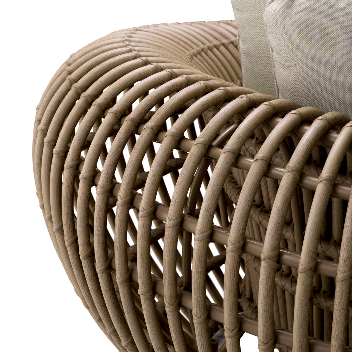 Chaise d'extérieur en faux rotin sable | Eichholtz Siderno - vue d'ambiance | REMO-HOME