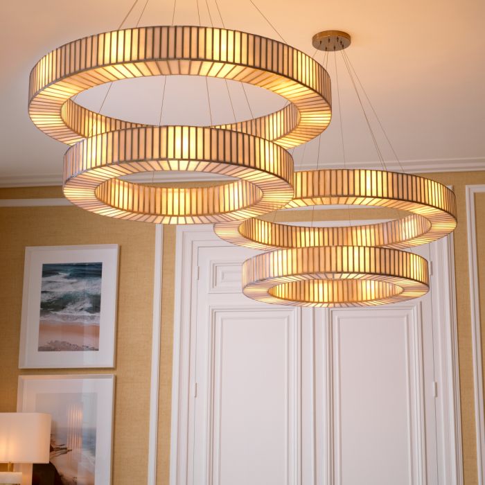 Lustre doré en verre blanc | Eichholtz Monari