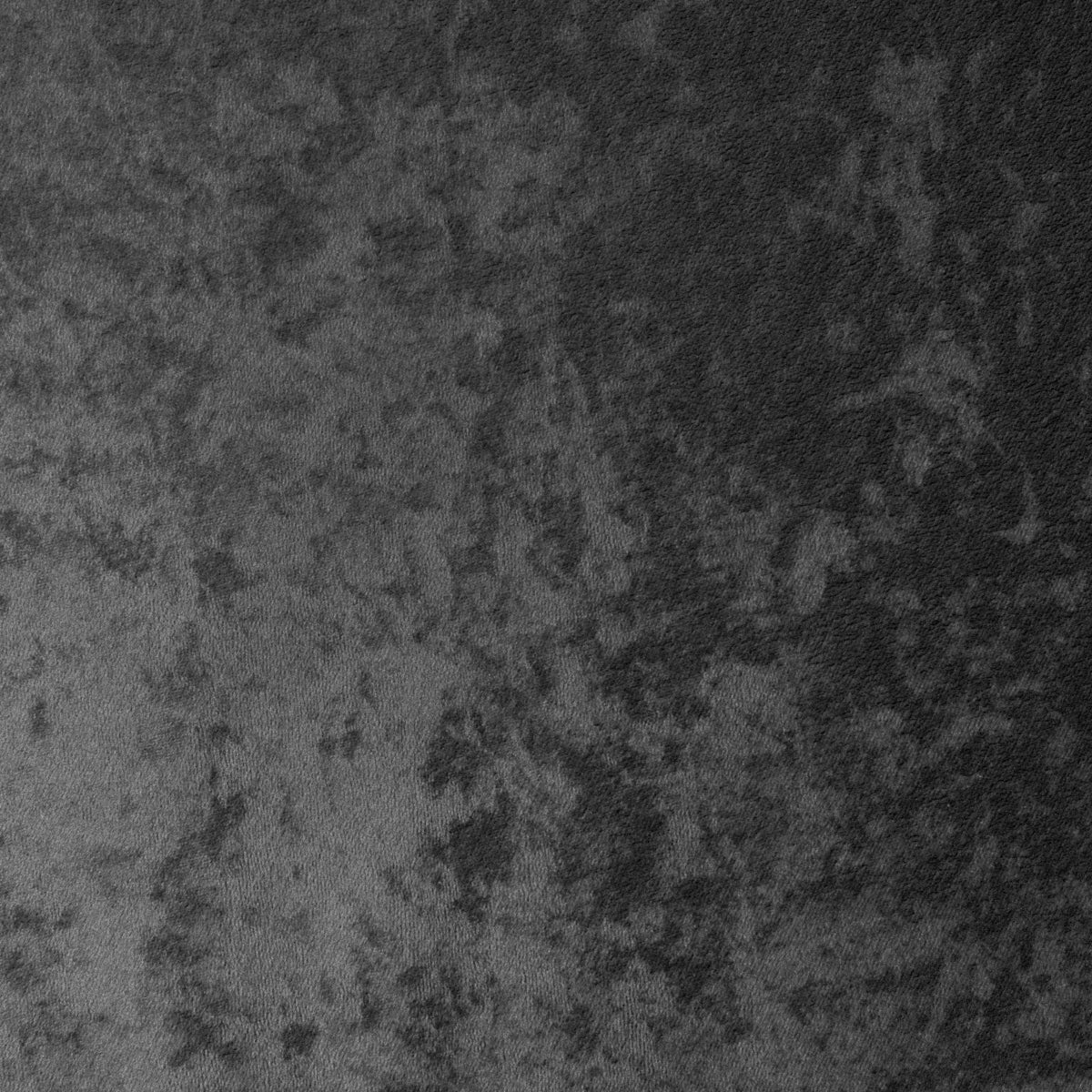Chaise de salle à manger en velours gris foncé Savona | Eichholtz Kinley - vue d'ambiance | REMO-HOME