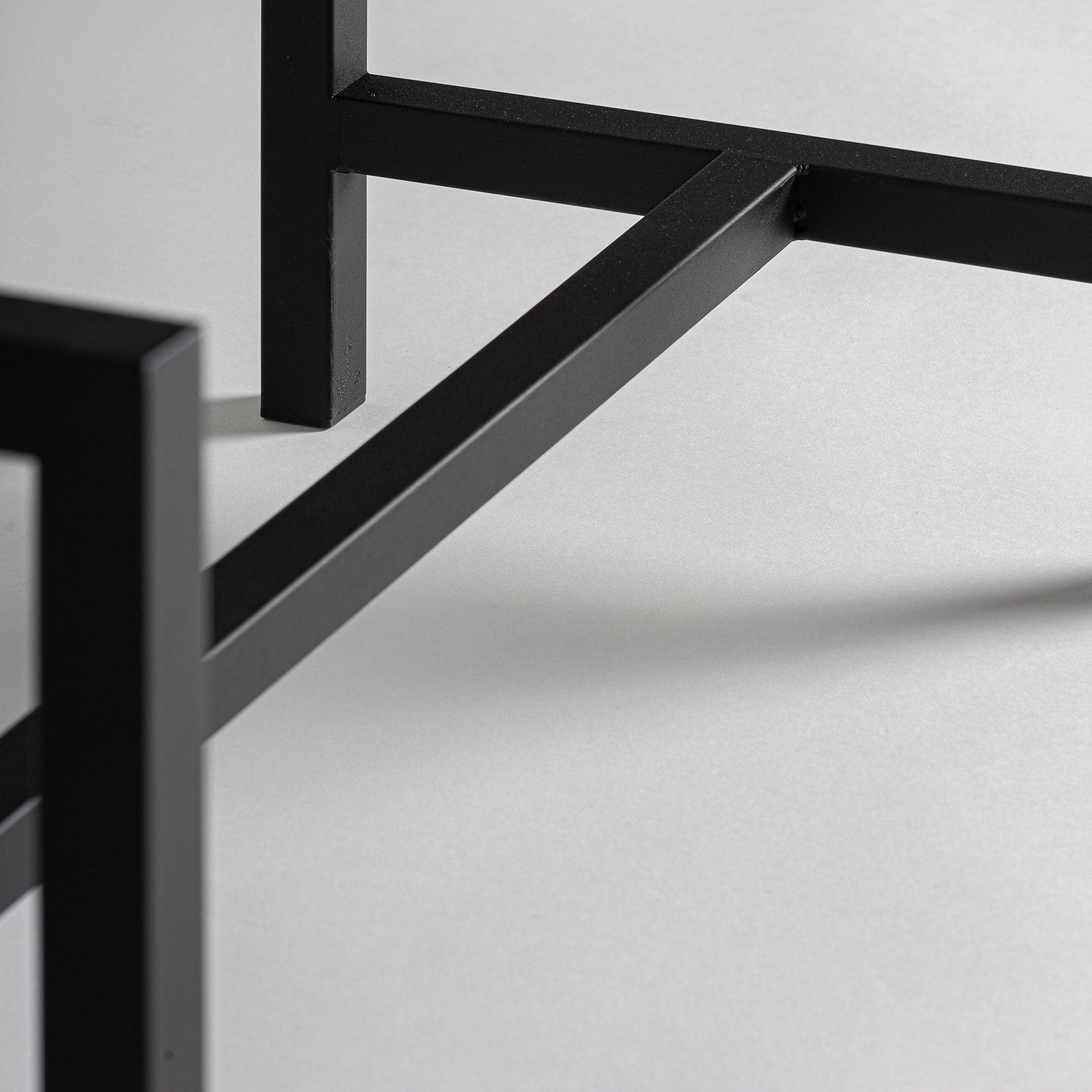 Base vitrine modulable métal noir | VICAL Bern | REMO-HOME, mobilier design et décoration d'intérieur