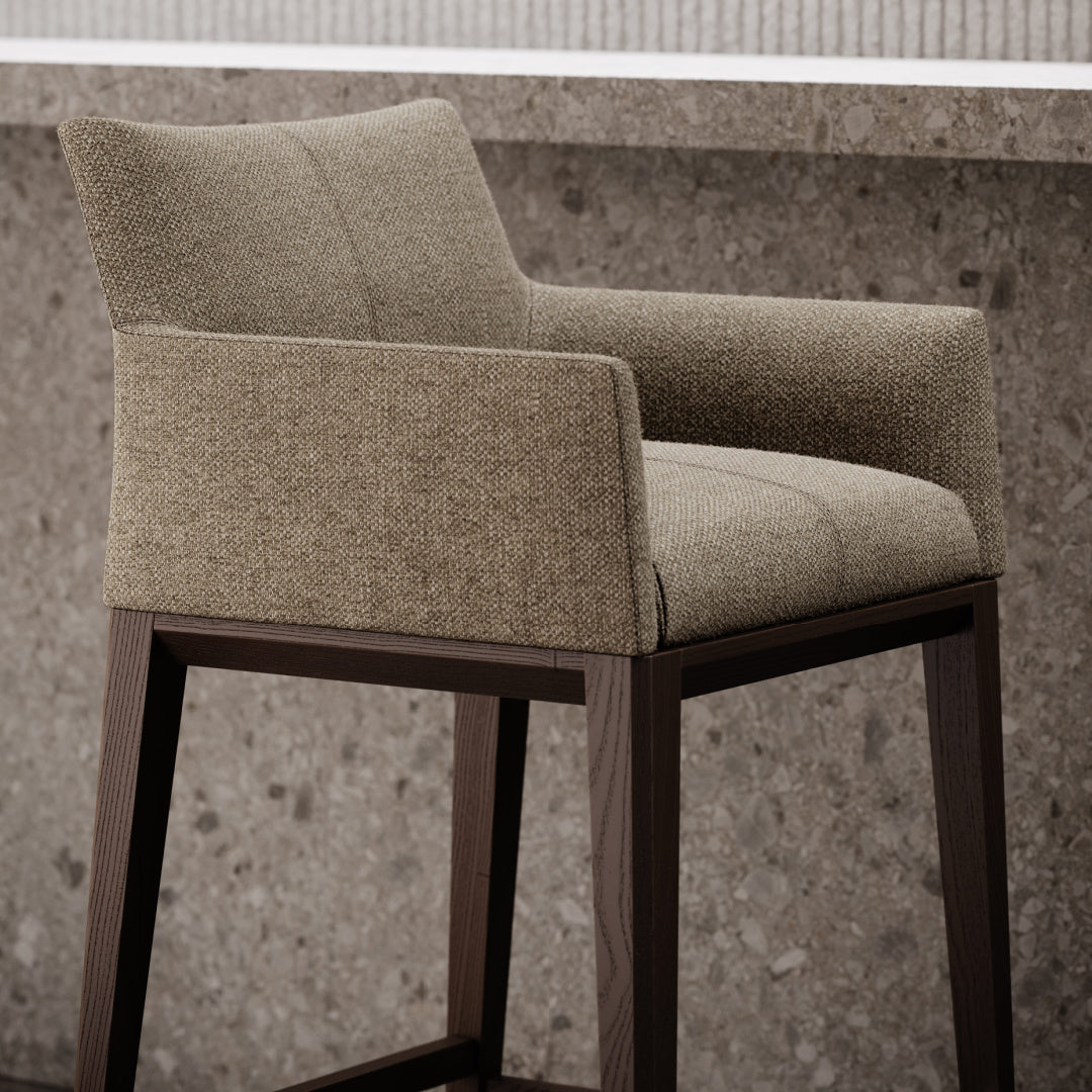 Chaise de comptoir en tissu marron clair | Domkapa Carter