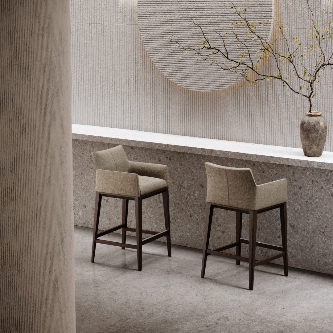 Chaise de bar en velours camel | Domkapa Carter