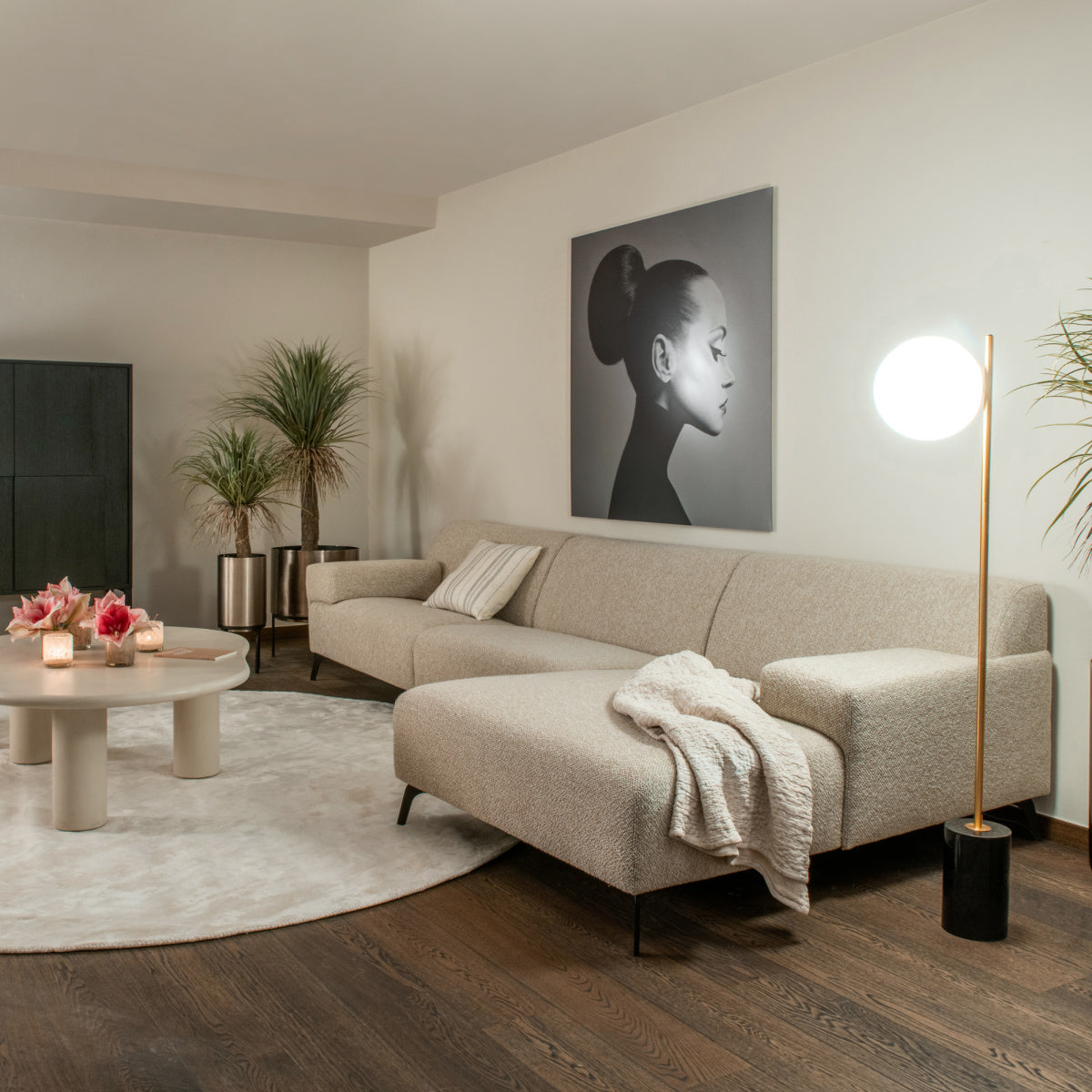 Canapé d'angle gauche en tissu | Dôme Deco Lugano | REMO, mobilier et décoration d'intérieur