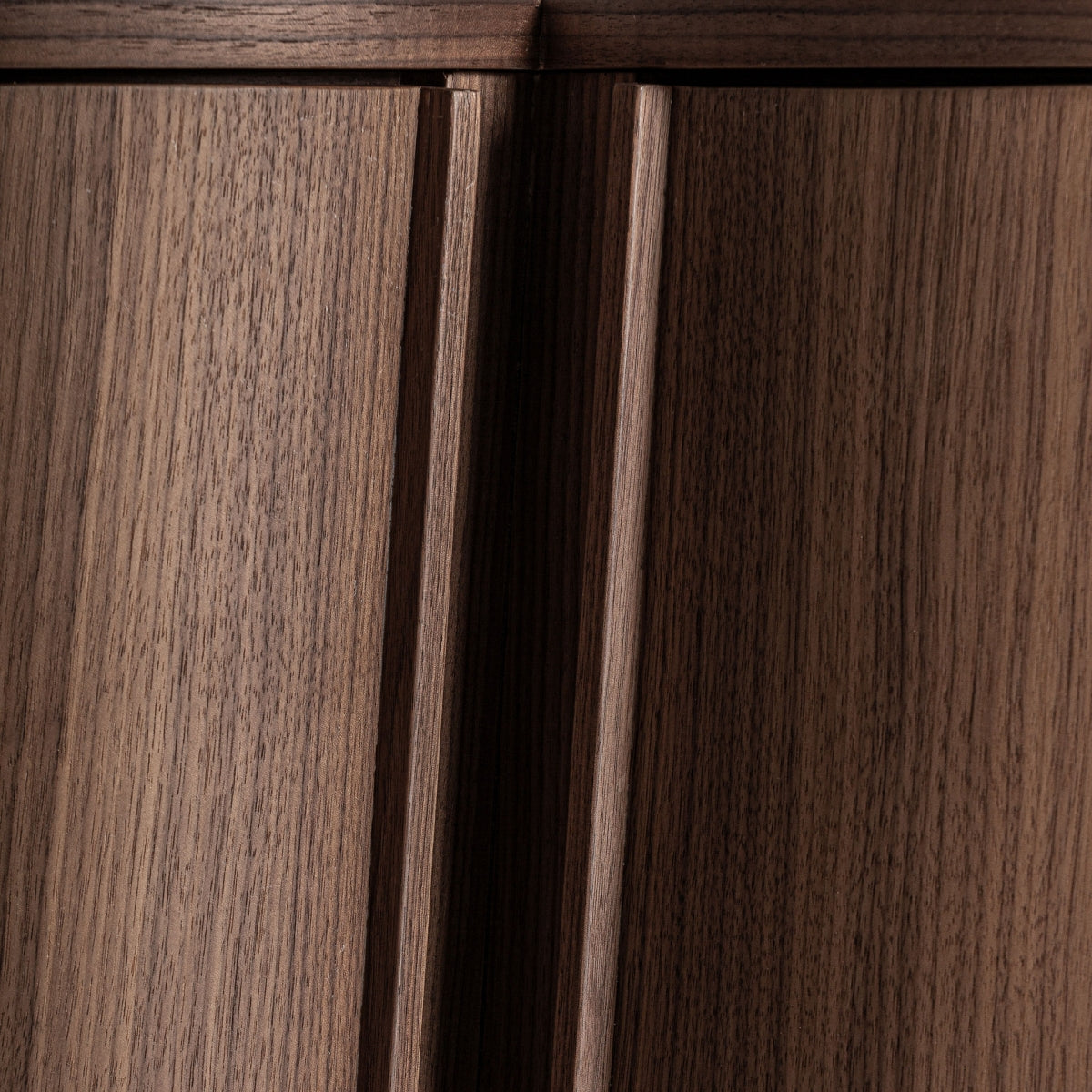Buffet en bois de noyer marron | Vical Gifhorn | REMO-HOME, mobilier et décoration d'intérieur