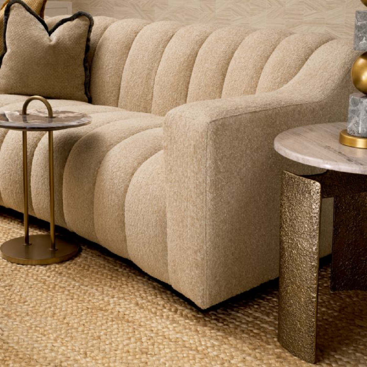 Canapé 2-3 places en tissu sable | Eichholtz Kelly S | REMO-HOME, mobilier et décoration d'intérieur