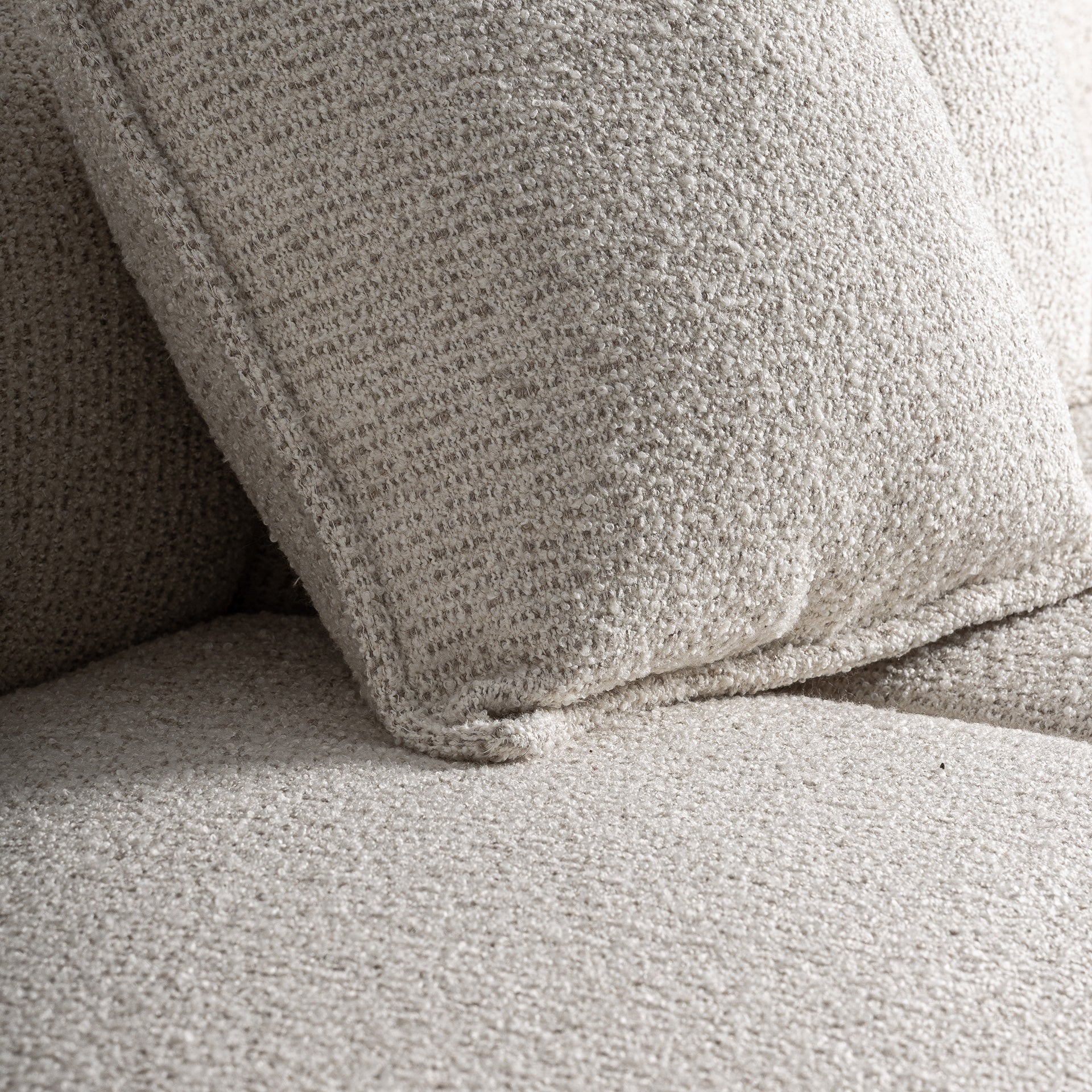 Canapé blanc cassé aluminium | VICAL Wenden | REMO-HOME, mobilier design et décoration d'intérieur