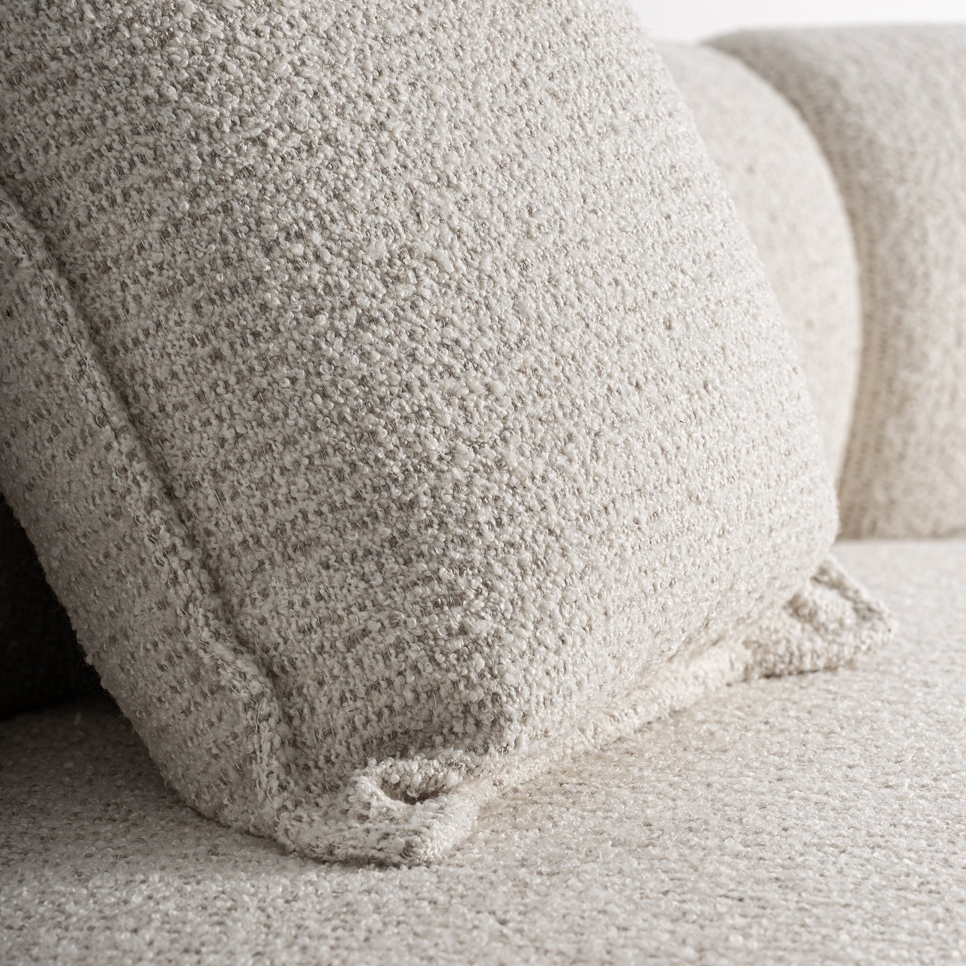 Canapé blanc cassé aluminium | VICAL Wenden | REMO-HOME, mobilier design et décoration d'intérieur