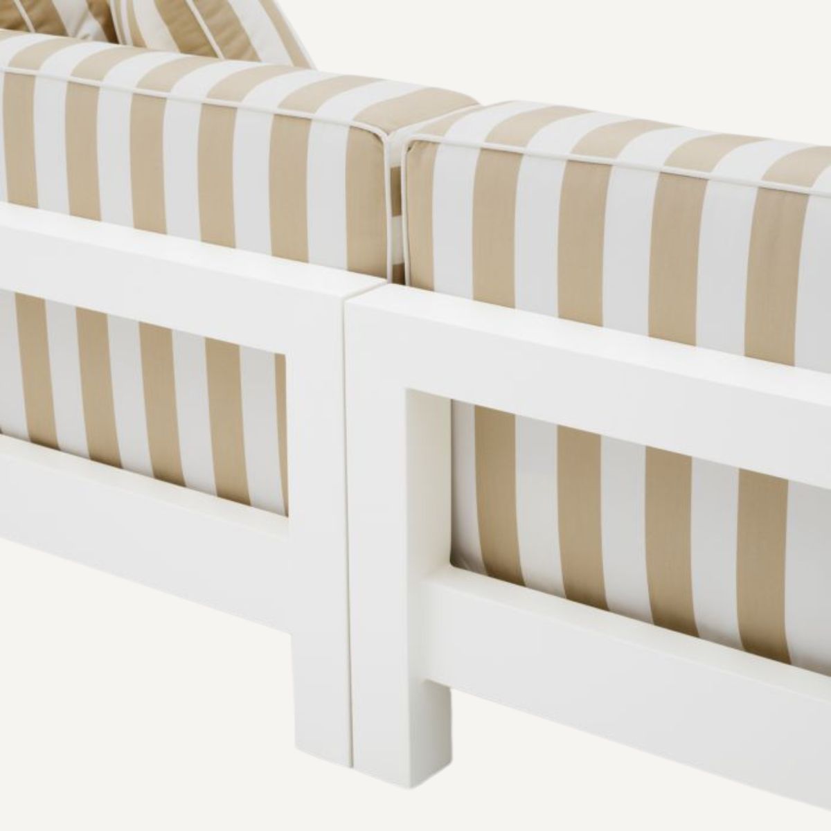 Canapé d'extérieur 3-4 places beige | Eichholtz Cap-Antibes | REMO-HOME, mobilier et décoration d'intérieur