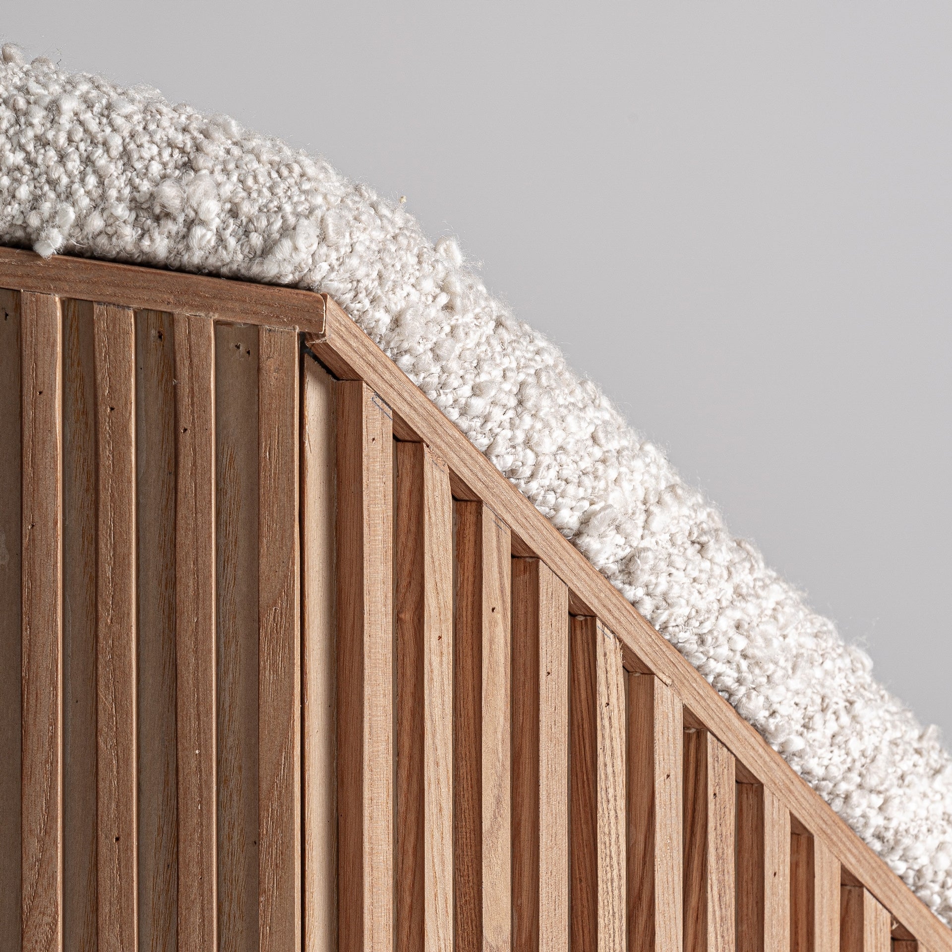 Canapé polyester beige | VICAL Windek | REMO-HOME, mobilier design et décoration d'intérieur