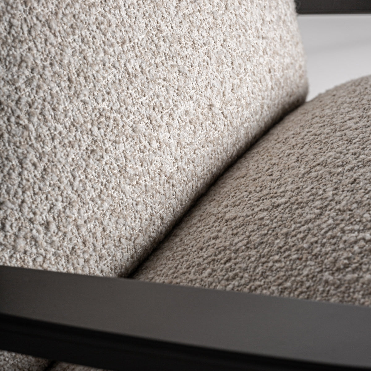 Chaise à bascule en tissu beige | VICAL Zwalm | REMO-HOME, mobilier design et décoration d'intérieur