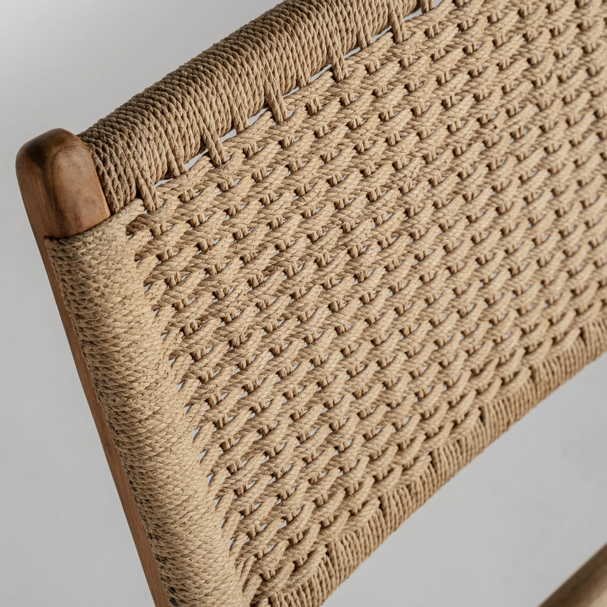 Chaise en bois de teck et fibre naturelle | VICAL Vaduz | REMO-HOME, mobilier design et décoration d'intérieur