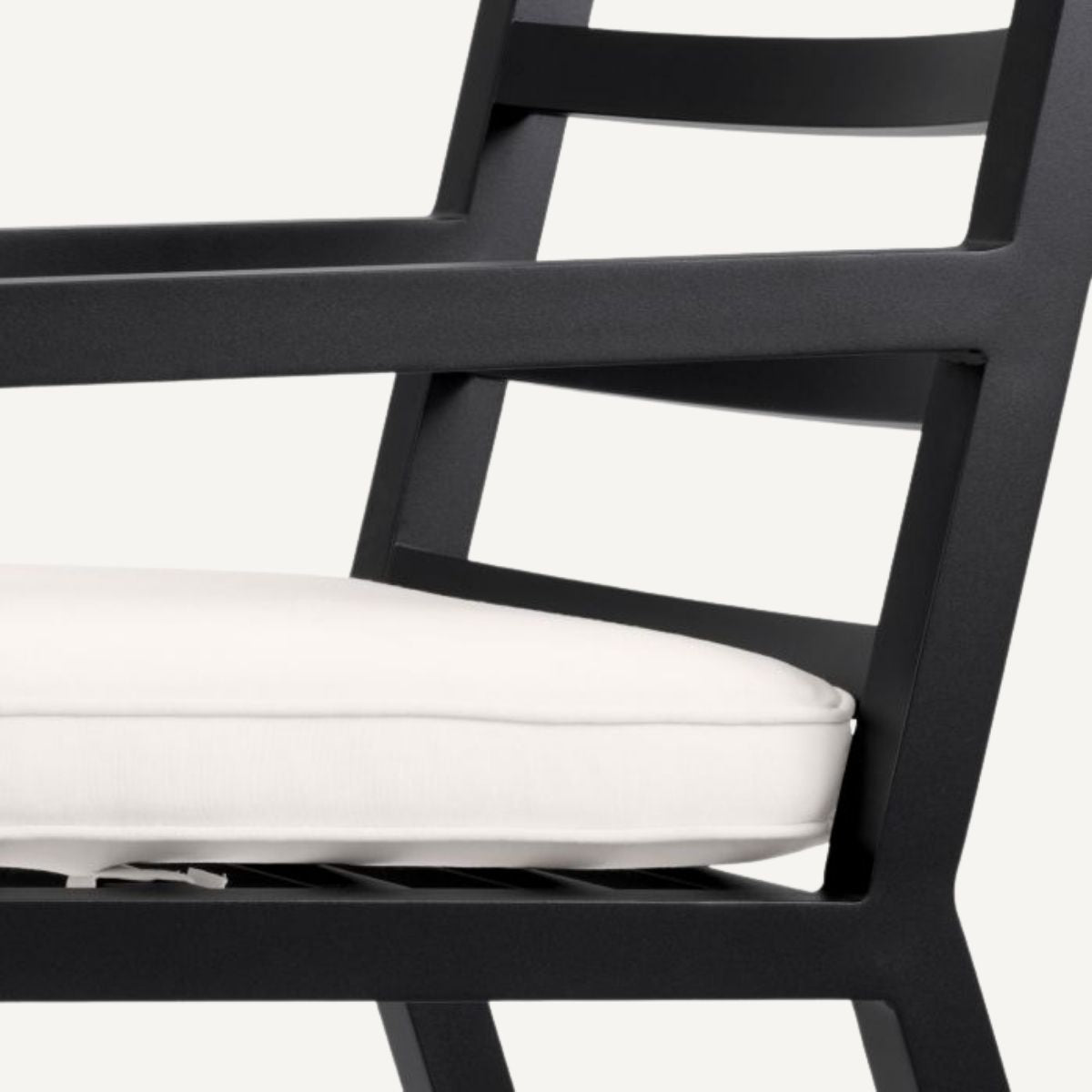 Chaise extérieure en métal noir | Eichholtz Delta | REMO-HOME, mobilier et décoration d'intérieur