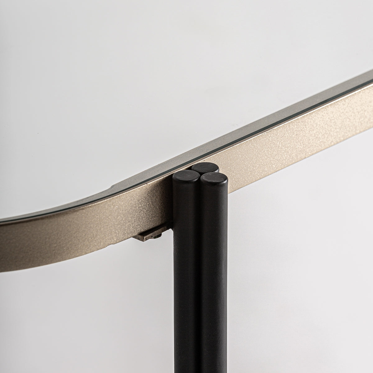 Console d'entrée en verre et laiton doré | Vical Lans | REMO-HOME, mobilier et décoration d'intérieur